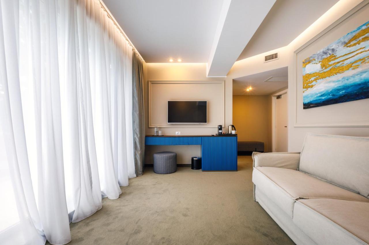 Onal Boutique Hotelier Mamaia Exterior foto