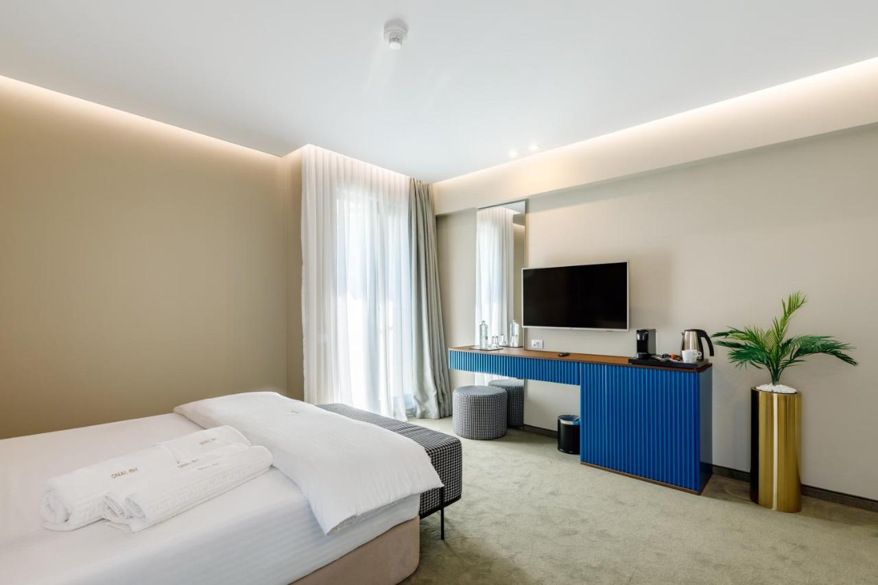 Onal Boutique Hotelier Mamaia Exterior foto